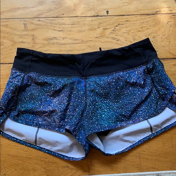 lululemon athletica Pants - Lululemon speed shorts size 6